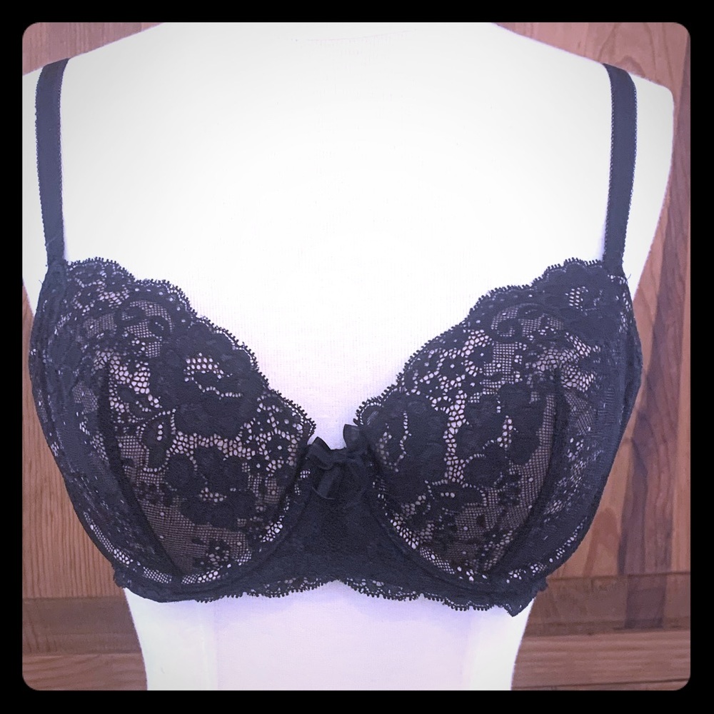 Victoria’s Secret Angels Black Lace Bra